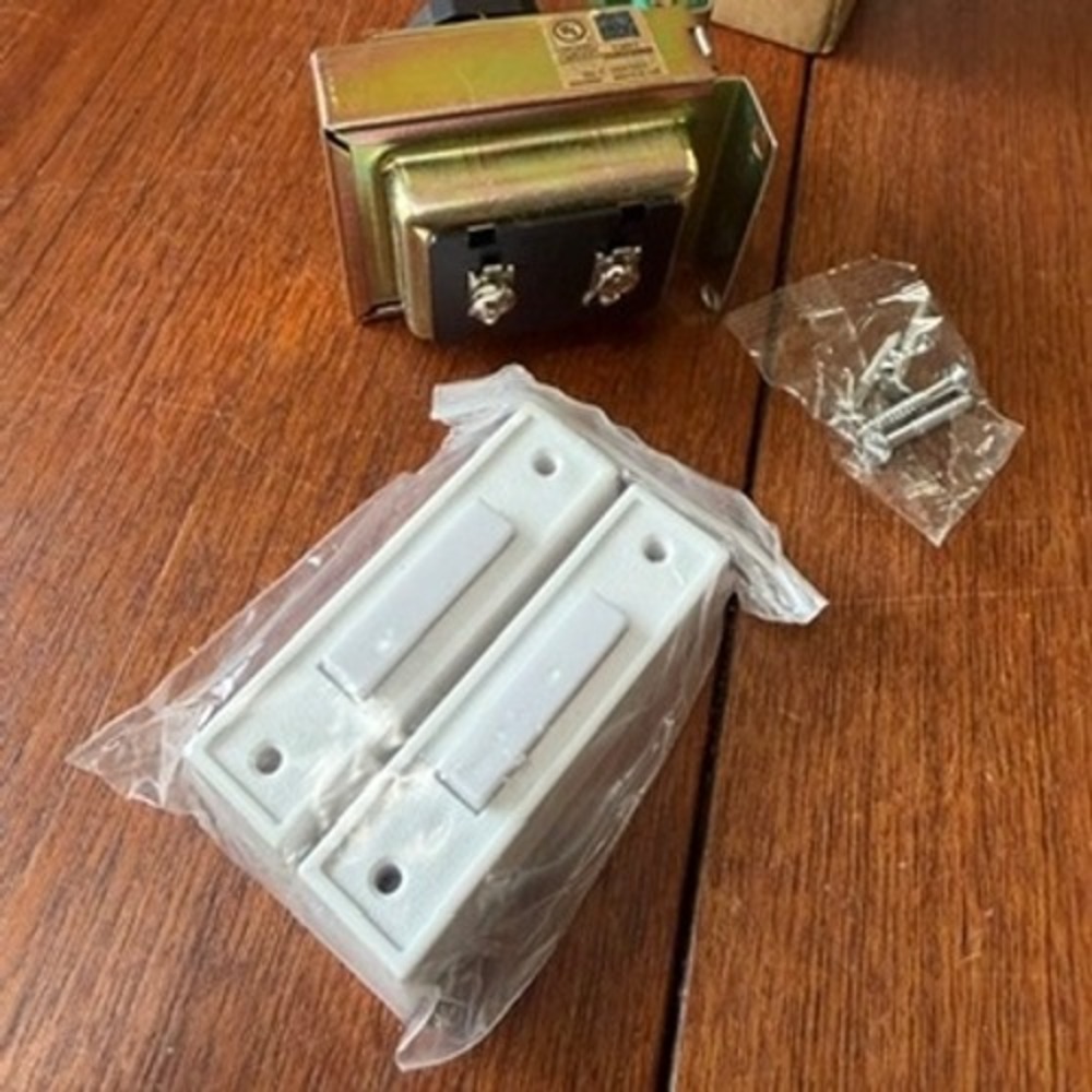 ZT-122 Doorbell Transformer 120V 60Hz and 2 White Push Button Kit E491699